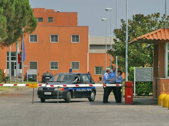 Pavia, un gruppo di detenuti del carcere Torre del Gallo ha presentato un esposto in cui sostengono di essere stati picchiati da alcune guardie penitenziarie