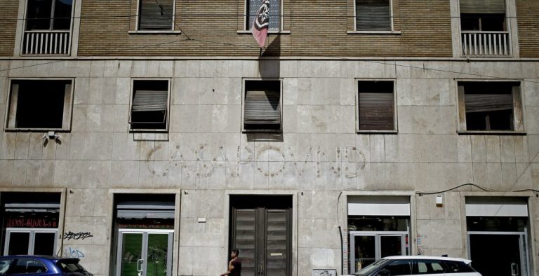 Roma, notificato il decreto di sequestro preventivo della sede di Casapound in via Napoleone III