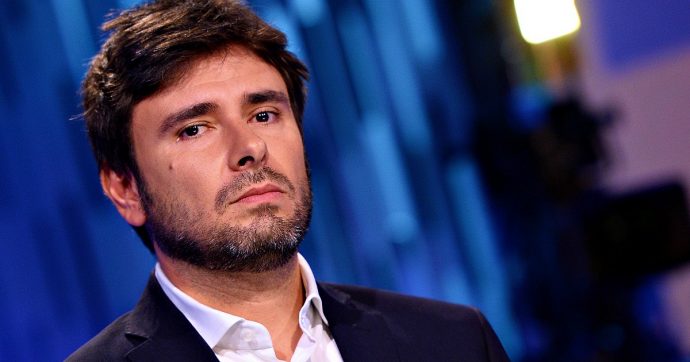 Governo, Alessandro Di Battista assicura di non “voler remare contro”