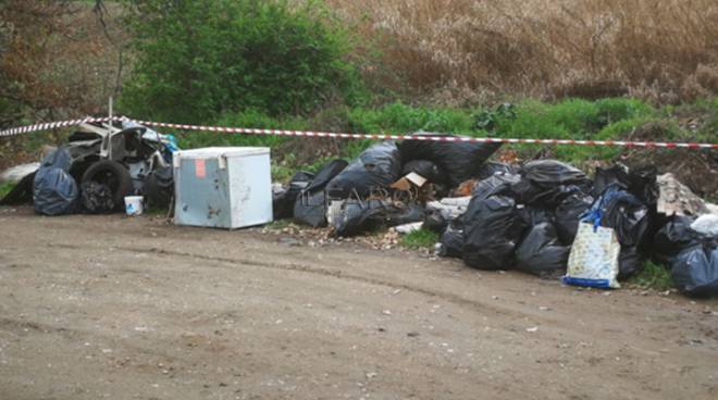 Proliferano le discariche abusive,dove sono i controlli del Comune?