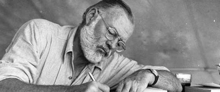 Usa, il New Yorker pubblica un racconto inedito di Ernest Hemingway scoperto da un suo nipote: “Pursuit as Happines”