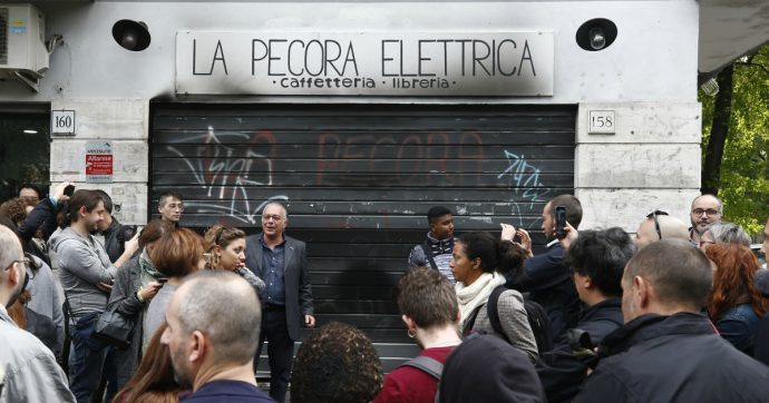 Roma, la promessa di Zingaretti: “La libreria Pecora Elettrica non chiuderà”