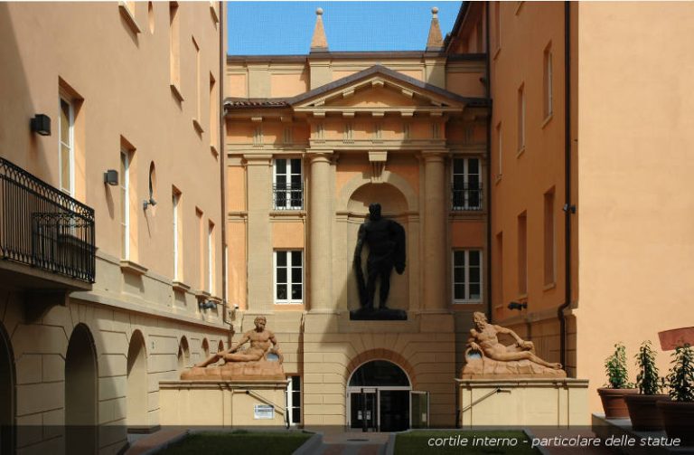 Bologna, per anni due bambine sono state testimoni dei maltrattamenti del padre alla madre: bengalese condannato con il rito abbreviato