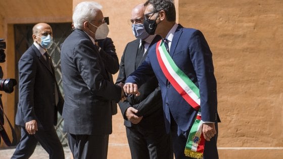 Bologna, il presidente Mattarella è giunta nella città per ricordare l’orrore della strage del 2 agosto