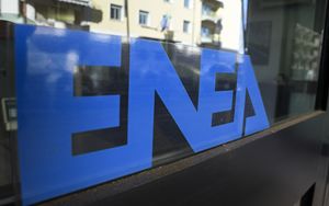 Enea: calo record dei consumi di energia (-22%) nel II trimestre 2020 rispetto allo stesso periodo del 2019