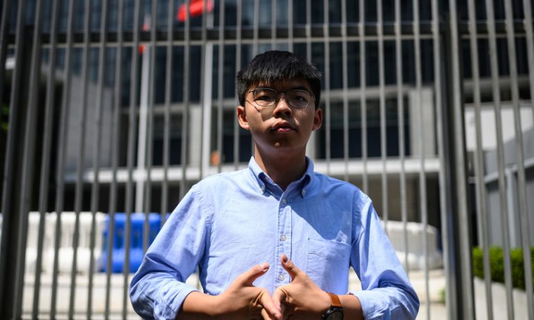 Hong Kong, il disperato appello di Joshua Wong: “Speriamo che il mondo parlerà più forte e difenderà la democrazia con sforzi più energici”