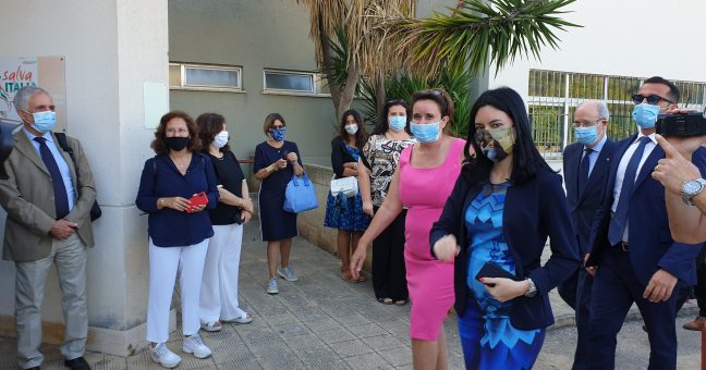 Palermo, visita della ministra Azzolina alla scuola “Giovanni Falcone”