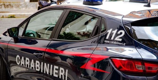 Locri (Reggio Calabria), ‘mamma capofamiglia’ arrestata con i suoi due figli per traffico di stupefacenti