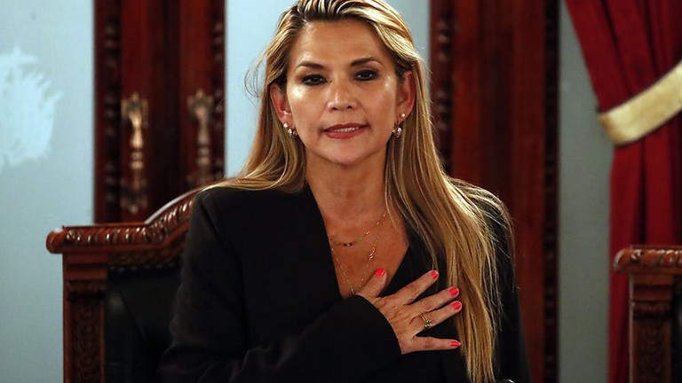 Bolivia, la presidente ad interim Jeanine Anez è positiva al Covid