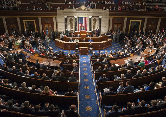 Usa, democratici e repubblicani uniti per un pacchetto da mille miliardi di dollari per l’emergenza coronavirus