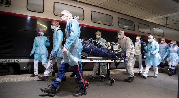 Coronavirus, in Francia le vittime hanno superato quota 30mila