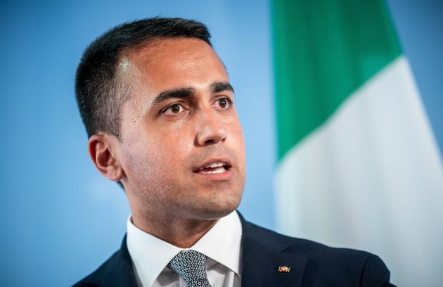 Migranti, parla il ministro Di Maio: “La questione degli sbarchi, unita al rischio sanitario con la pandemia è un tema di sicurezza nazionale”