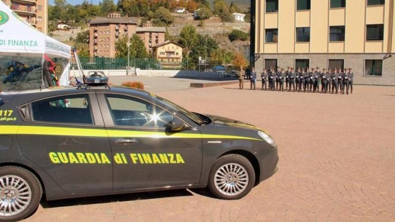 Cosenza, operazione “White Collar”, 16 indagati e 7 sette arresti