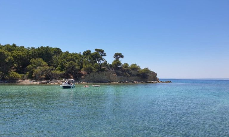 Fase 3, la città di Taranto riapre la spiaggia dell’isola di San Pietro