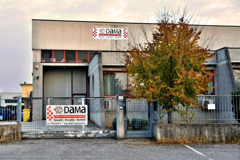 Milano, perquisizione della Finanza nella sede della società Dama nell’ambito dell’inchiesta dei camici
