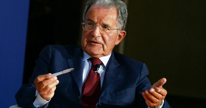 Vertice di Bruxelles, il commento di Romano Prodi: “Il veto olandese è stato paralizzante. In Europa le regole non sono fatte per decidere”