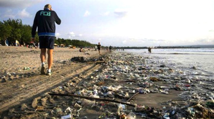 Mare e coste, l’allarme di Legambiente: nel 2019 i reati ambientali sono aumentati del 15,6%