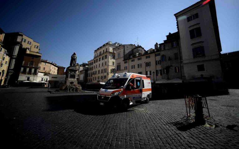 Cinisello Balsamo (Milano), bimba di 4 anni investita da un’auto: è in gravi condizioni