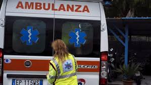 Pallanzeno (Verbania), tragedia in famiglia: la mamma accoltella il figlio