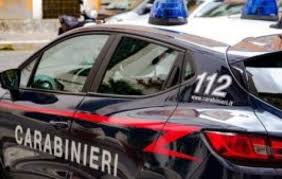 Saltrio (Varese), padre di 74 anni si suicida con la figlia 31enne