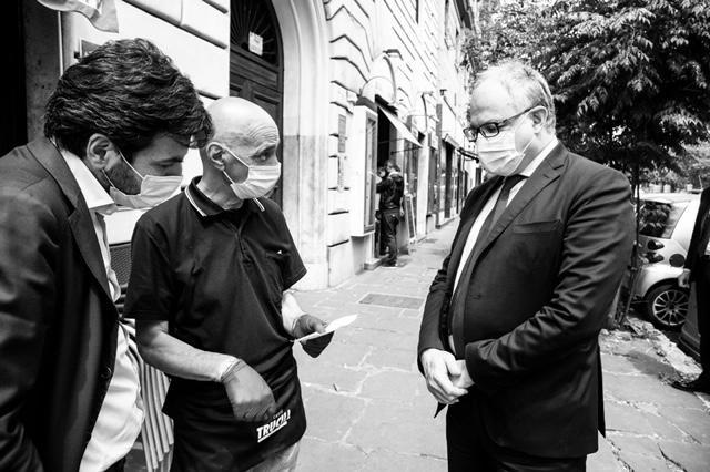 Roma, il titolare di un bar di via XX settembre ringrazia il ministro Gualtieri: “Gli aiuti da lui promessi sono arrivati”