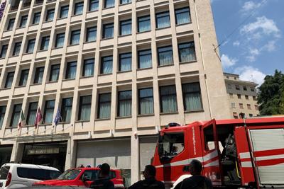 Roma, esplode una caldaia nell’Hotel Mercure in via Calabria: ustionati tre operai