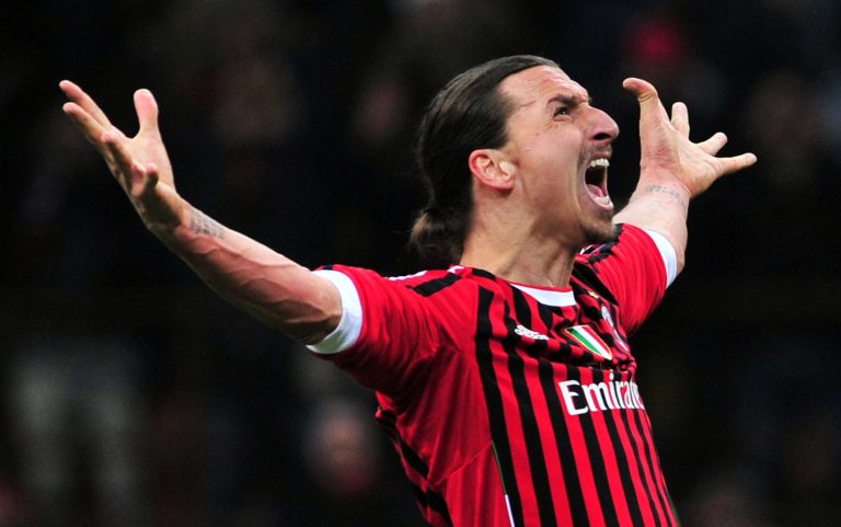 Calcio, Ibrahimovic resta al Milan sino al giugno 2022