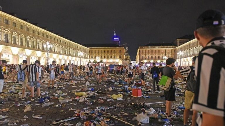 Torino, la Corte d’Appello ha confermato le condanne per i quattro ragazzi della banda dello spray. Causarono il panico in piazza San Carlo in cui morì una ragazza e oltre 1.500 feriti