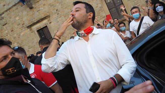 Matteo Salvini ‘snobba’ l’invito del premier Conte: “Io non vado”