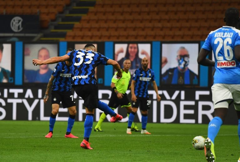 Calcio, l’Inter batte il Napoli e torna al secondo posto