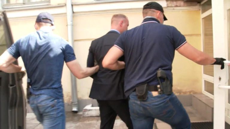 Mosca: arrestato un collaboratore per l’informazione del direttore generale di Roskosmos. Secondo i servizi segreti russi passava notizie riservate a un Paese della Nato