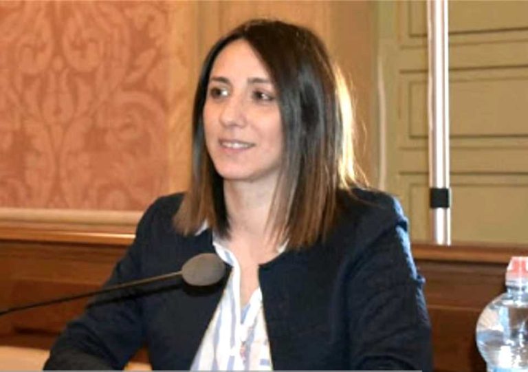 Fiumicino, corruzione in aeroporto: coinvolto il padre dell’assessora Mancino che si dimette