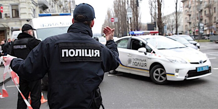 Ucraina, un uomo armato ha preso in ostaggio venti persone a Lutsk
