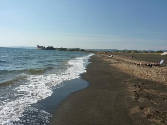 Santa Marinella, pronte a riaprire le sabbie nere