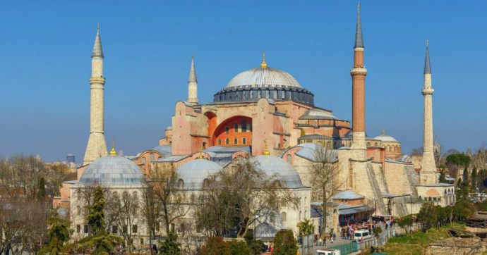 Turchia, Santa Sofia potrebbe tornare ad essere una moschea