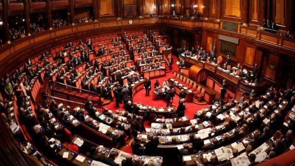 Il Senato approva lo scostamento di bilancio: tensioni nel governo sui rinnovi delle presidenze di commissione