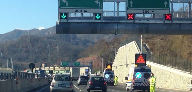 Emilia Romagna: otto chilometri di coda sulla Variante di valico per un incidente tra Badia e il bivio per la A1