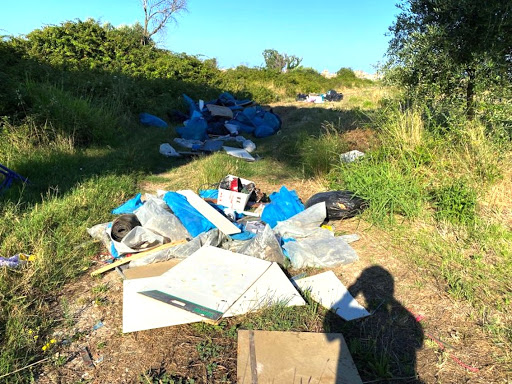 Fare Ambiente di Ladispoli scopre l’autore della discarica al km 38 della via Aurelia