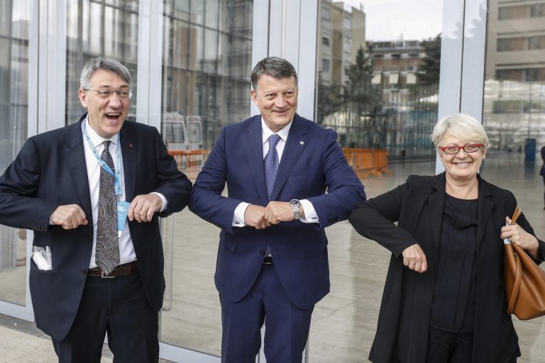 Blocco dei licenziamenti, i sindacati puntano i piedi: “Se il Governo non prorogasse il blocco sino alla fine del 2020, si assumerebbe tutta la responsabilità del rischio di uno scontro sociale”