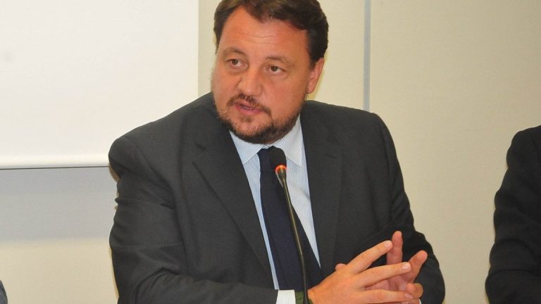 Lega, Gianni Fava attacca Salvini: “Qualcosa non quadra nella gestione delle tessere nel Caroccio”