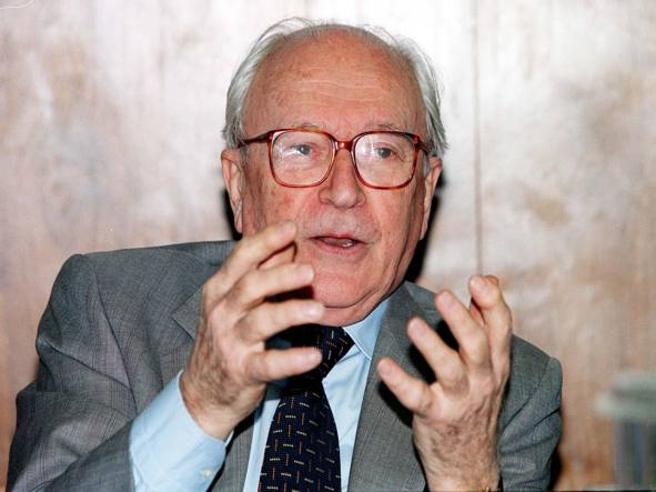 Editoria: addio ad Arrigo Levi, un gigante del giornalismo: aveva 94 anni