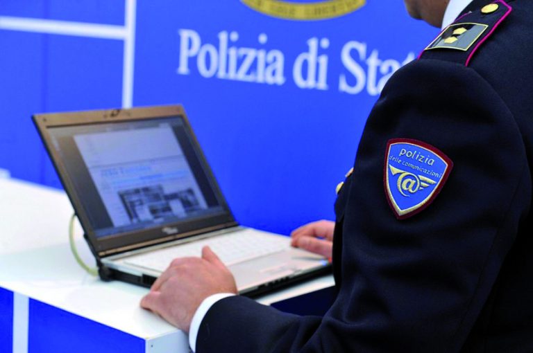 Roma, aveva 10mila immagini pedopornografiche sul pc: ai domiciliari un 44eenne