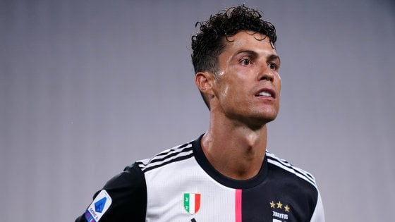 Calcio, secondo “France Football” Ronaldo potrebbe dire addio alla Juventus già questa estate