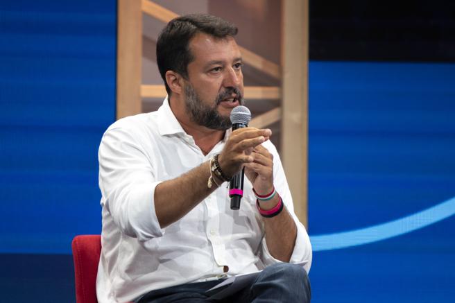 Scuola, Matteo Salvini conferma la mozione di sfiducia per il ministro Azzolina