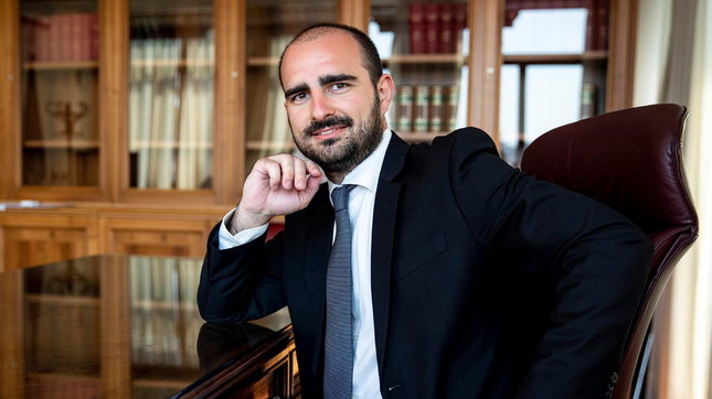 “Furbetti” del bonus, linea dura M5S: sospensione immediata per il deputato Marco Rizzone