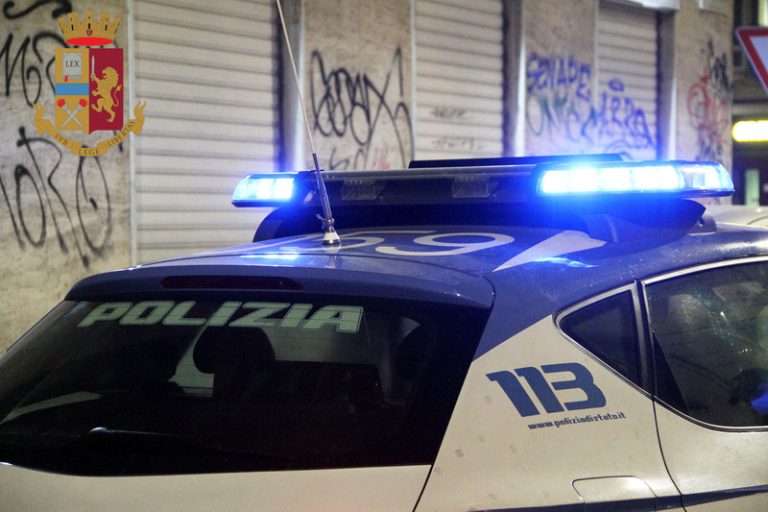 Milano, automobilista tenta di investire un raider in zona Corvetto: l’uomo è stato fermato per tentato omicidio
