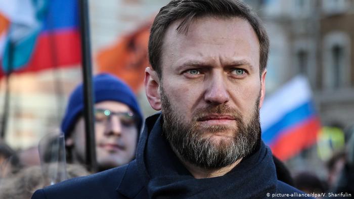 Russia, i medici vietano lo spostamento di Alexei Navalny in Germania