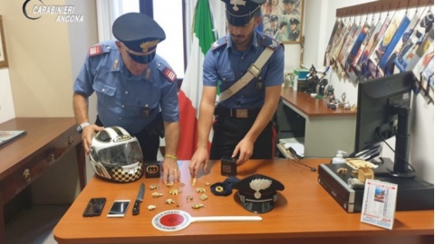 Marche, arrestato a Senigallia 29enne cubano per rapina aggravata ad un anziano in casa