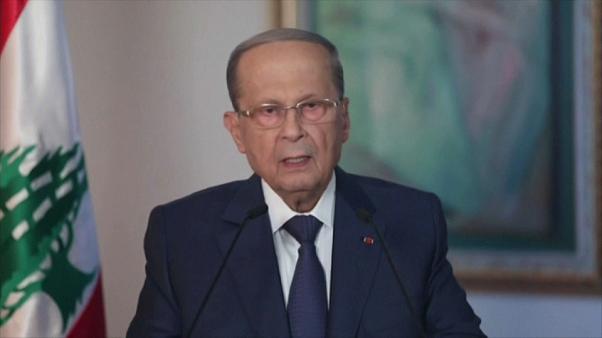 Esplosione a Beirut, parla il presidente Michel Aoun: “Esiste la possibilità che si sia prodotta un’interferenza esterna attraverso un missile, una bomba, o una qualsiasi altra azione”