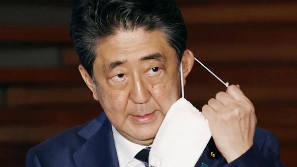 Giappone, problemi di salute per il premier Shinzo Abe: oggi le sue dimissioni